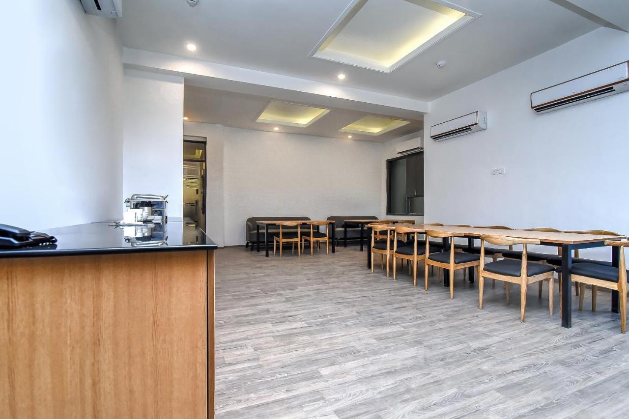 Oyo Townhouse 044 Sector 14 Gurugram Hotel Gurgaon Exterior photo