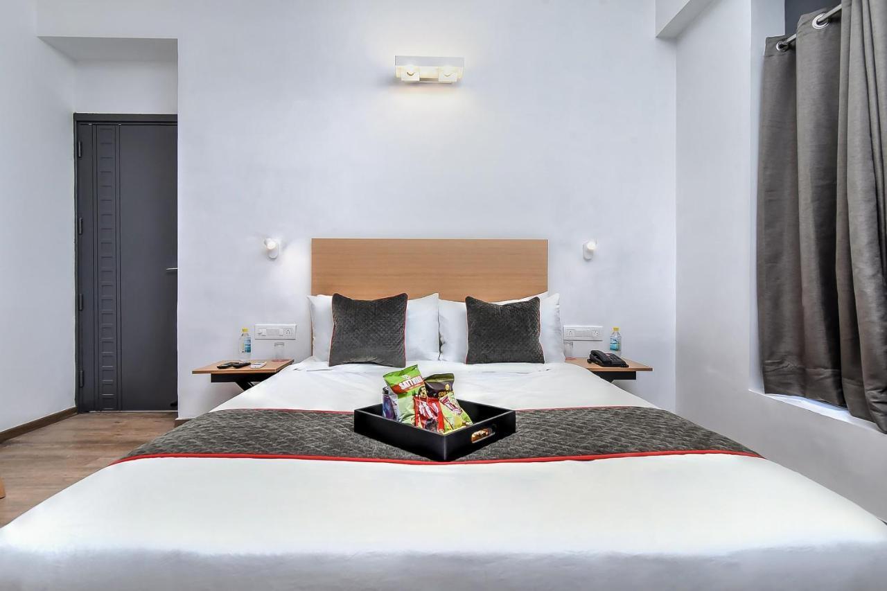 Oyo Townhouse 044 Sector 14 Gurugram Hotel Gurgaon Exterior photo